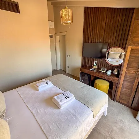 Beli Koey Ici * Çeşme